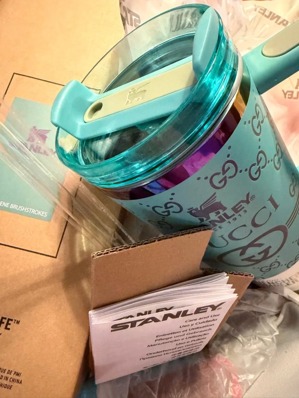 New!  Stanley x Gucci Quencher H2.0 Tumbler - Teal with Navy Logos - Picture 2 of 2